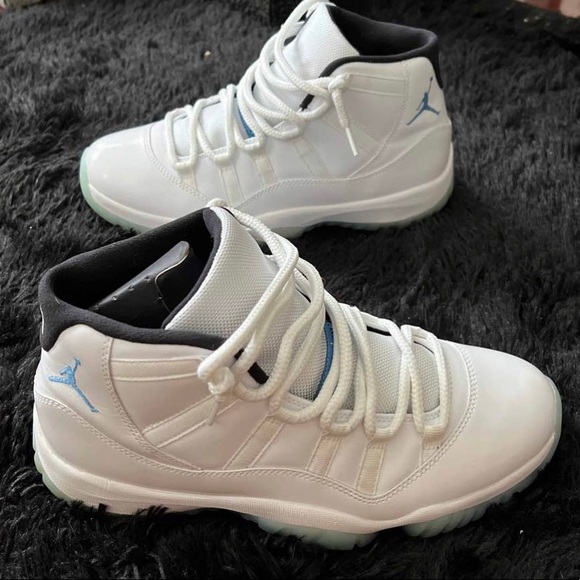 Men’s Retro Jordan 11’s Legends size 8.5 - Picture 1 of 6